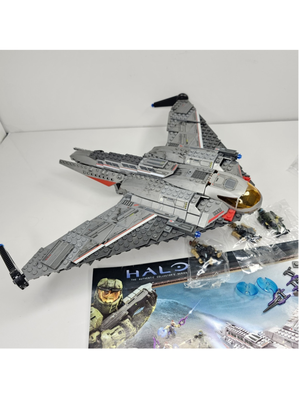 Mega Bloks Halo UNSC Shortsword Bomber 96835 - W/ 3 Mini Figs & Instructions